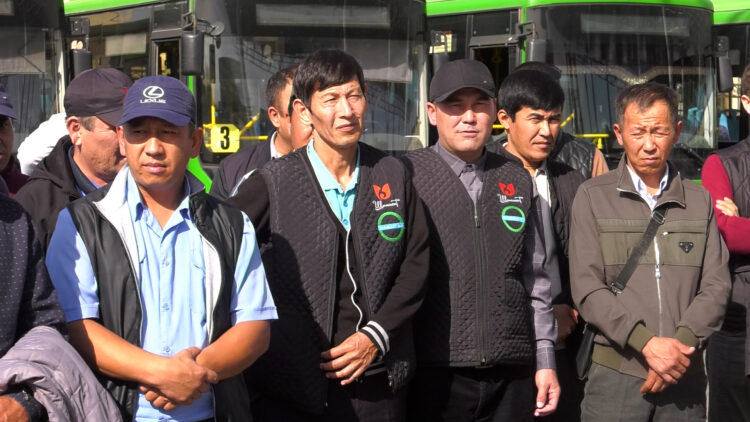 ҚОҒАМДЫҚ КӨЛІК ЖҮРГІЗУШІЛЕРІНЕ ҚҰРМЕТ