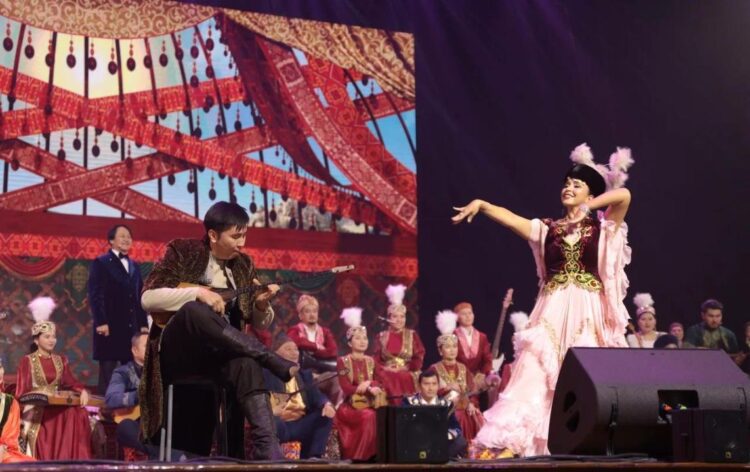 ҚАЗАҚКОНЦЕРТТЕ «БІЗДІҢ ЖӘРМЕҢКЕ» ҰЛТТЫҚ ӨНЕР МЕРЕКЕСІ ӨТТІ