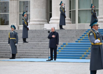 ПРЕЗИДЕНТ МЕМЛЕКЕТТІК ТУ КӨТЕРУ РӘСІМІНЕ ҚАТЫСТЫ