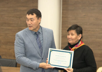 ОҚУШЫЛАР ГРАНТ ЖЕҢІП АЛА АЛАДЫ