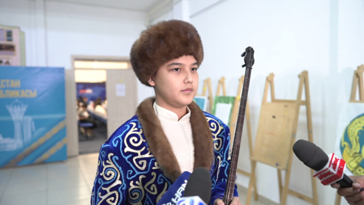 ДӘСТҮРЛІ ӘНДЕР ДӘРІПТЕЛДІ