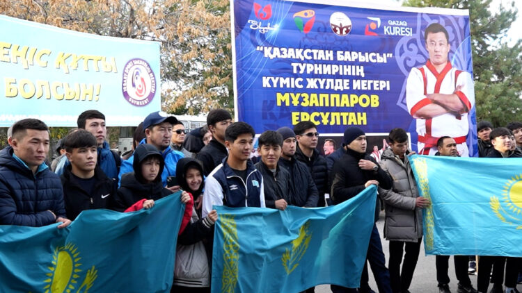 БАЛУАНДЫ ҚОШЕМЕТПЕН ҚАРСЫ АЛДЫ