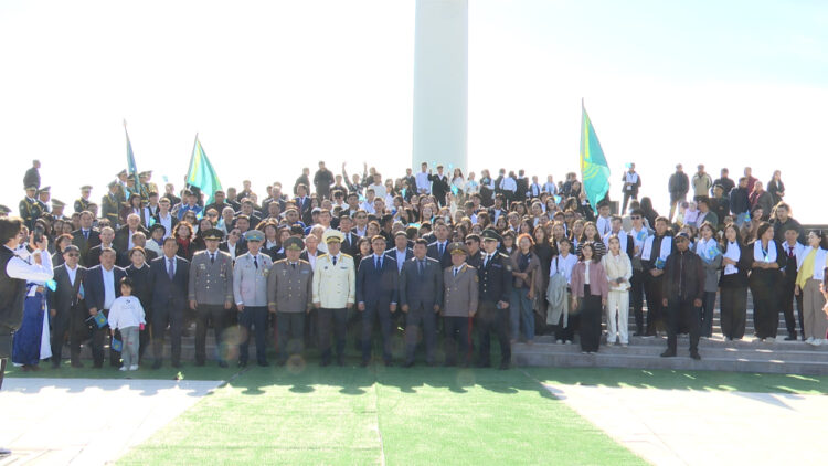 БАЛУАНДЫ ҚОШЕМЕТПЕН ҚАРСЫ АЛДЫ