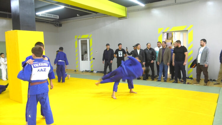 БАЛУАНДЫ ҚОШЕМЕТПЕН ҚАРСЫ АЛДЫ