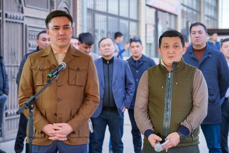 КӨШПЕЛІ КЕЗДЕСУ: ТҰРҒЫНДАРДЫҢ МӘСЕЛЕСІ ҚАШАН ШЕШІМІН ТАБАДЫ?