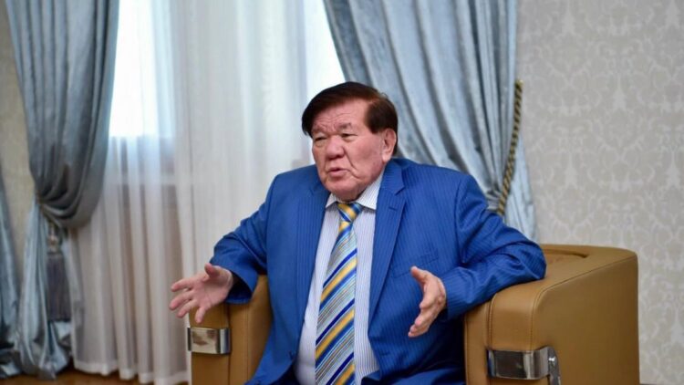 МҰХТАР ШАХАНОВПЕН КЕЗДЕСУ ӨТТІ