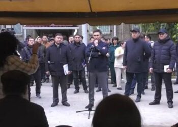 ЕРЕКШЕ АДАМДАРДЫҢ ҚОЛӨНЕР БҰЙЫМДАРЫ