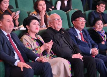 САМАРҚАНД ӘРТІСТЕРІ ҮЗДІК ӨНЕР КӨРСЕТТІ