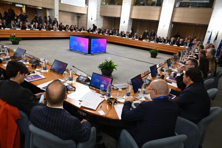 ЭНЕРГЕТИКА МИНИСТРІ ҚАЗАҚСТАНДА ТЕРМОЯДРОЛЫҚ СИНТЕЗДІҢ ХАЛЫҚАРАЛЫҚ ЗЕРТХАНАСЫН ҚҰРУДЫ ҰСЫНДЫ