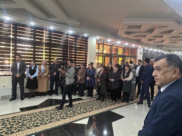 САМАРҚАНДТА ҚАЗАҚСТАННЫҢ КӨРНЕКТІ ТҰЛҒАЛАРЫНА АРНАЛҒАН «АЛАШТЫҢ АСЫЛ АРЫСЫ» АТТЫ БІРЕГЕЙ ФОТОКӨРМЕ АШЫЛДЫ