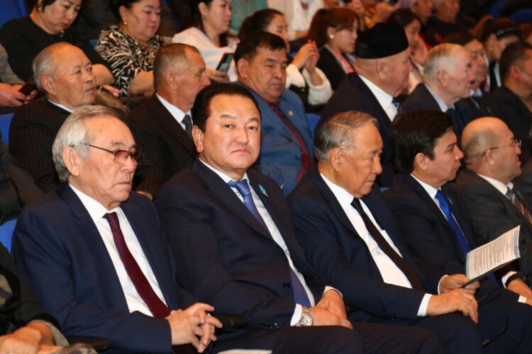 ТҰРАР ЖӘНЕ ТҮРКІСТАН ИДЕЯСЫ