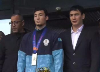 ӘЛЕМ ЧЕМПИОНЫН КҮТІП АЛДЫ