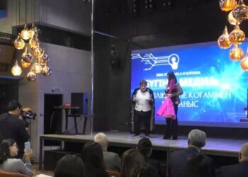 ӘЛЕМ ЧЕМПИОНЫН КҮТІП АЛДЫ