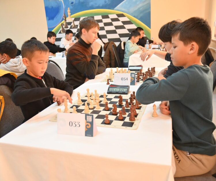 ШАХМАТ – ЗИЯТКЕРЛІК ОЙЫН