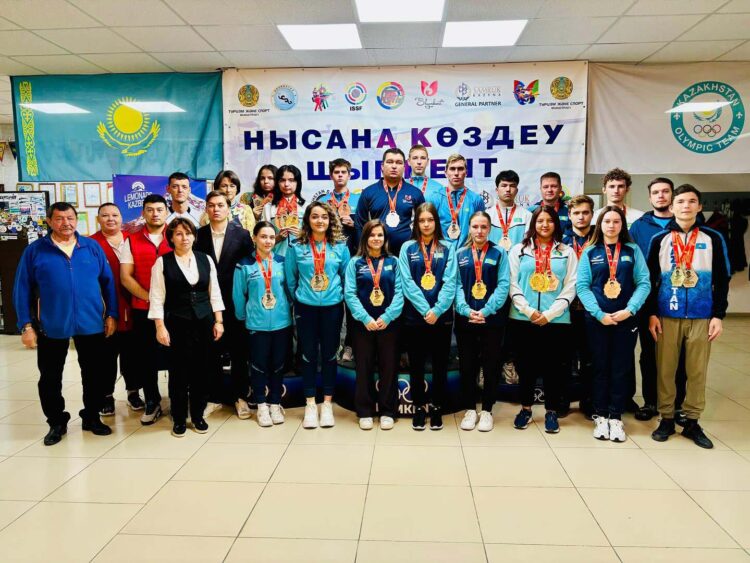 МЕРГЕНДЕРДІҢ МЕГАПОЛИСТЕГІ АЛҒАШҚЫ САЙЫСЫ