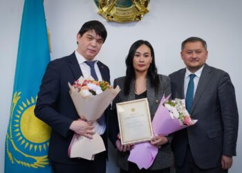 10 ЖАС ҒАЛЫМ ПӘТЕР ИЕСІ АТАНДЫ