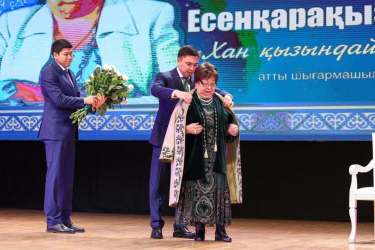 ҚАЗАҚТЫҢ ХАНБИБІСІ – 75 ЖАСТА