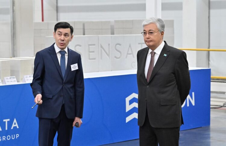 ПРЕЗИДЕНТ ҚҰРЫЛЫС ИНДУСТРИЯСЫ НЫСАНДАРЫМЕН ТАНЫСТЫ