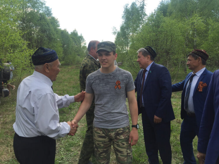 Я ПОГИБ ПОД РЖЕВОМ