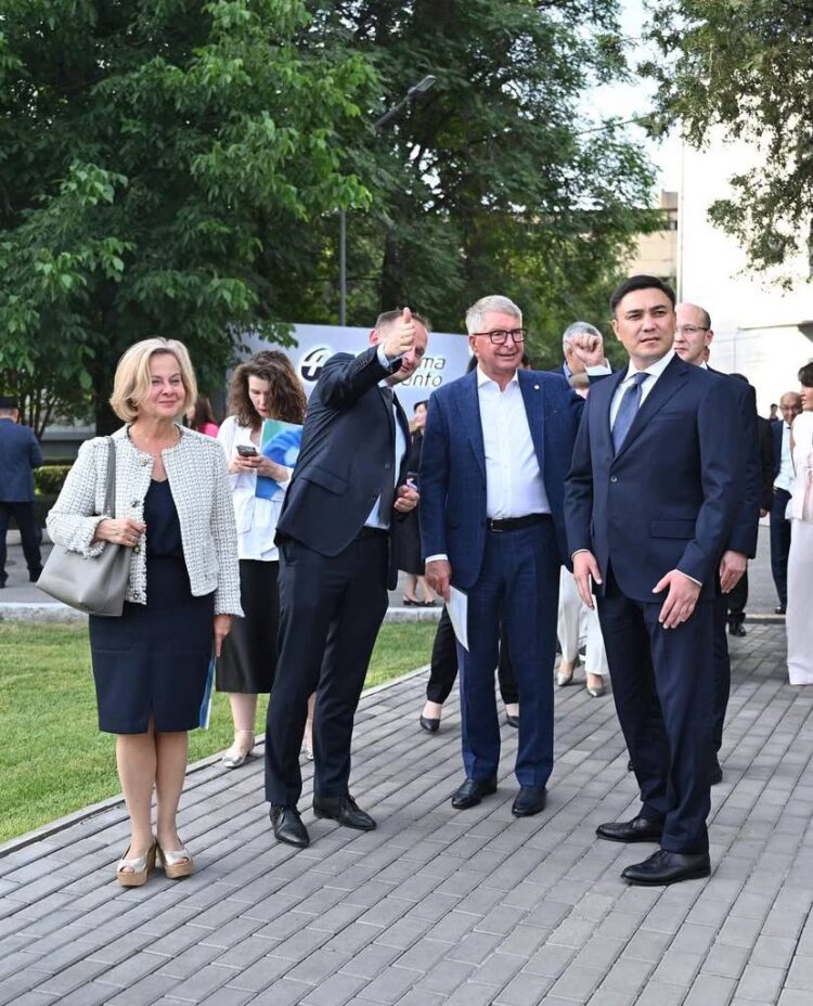 POLPHARMA SANTO ЖАҢА БРЕНДІ ТАНЫСТЫРЫЛДЫ