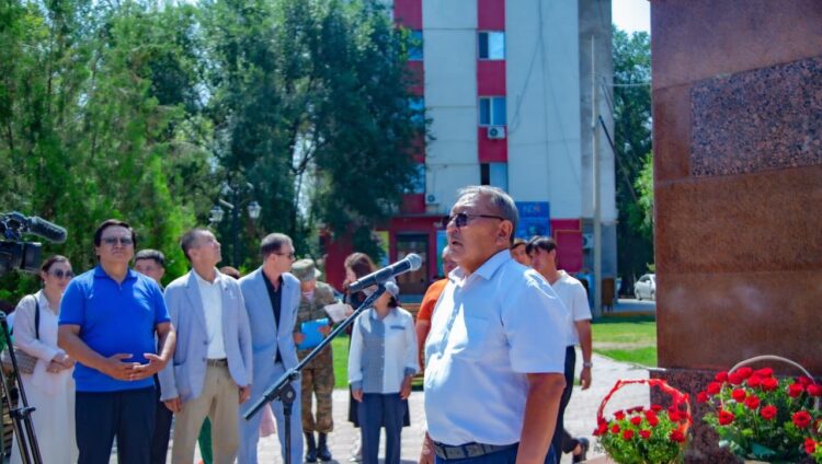 ЖАМБЫЛ ЖҰРТШЫЛЫҒЫ АБАЙДЫ ҰЛЫҚТАДЫ