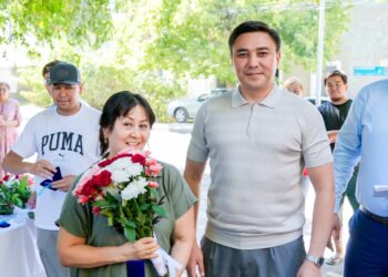 АПАТТЫ ҮЙ ТҰРҒЫНДАРЫ ЖАҢА ҮЙГЕ ҚОНЫСТАНДЫ