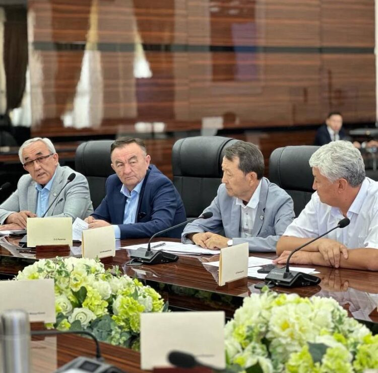 ИНТЕРНЕТТЕГІ ДІНИ ҚАУІПСІЗДІК — БАСТЫ НАЗАРДА