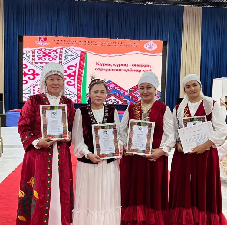 МЕГАПОЛИС ҚҰРАҚШЫЛАРЫ ГИННЕС КІТАБЫНА ЕНДІ