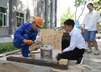 АРХИТЕКТУРА МЕН ДИЗАЙНДАҒЫ ТЫҢ ЖОБАЛАР