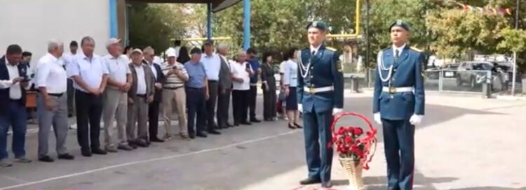 АСАНБАЙ АСҚАРОВТЫҢ ЕҢБЕГІ ЕРЕН, МӘРТЕБЕСІ АСҚАҚ