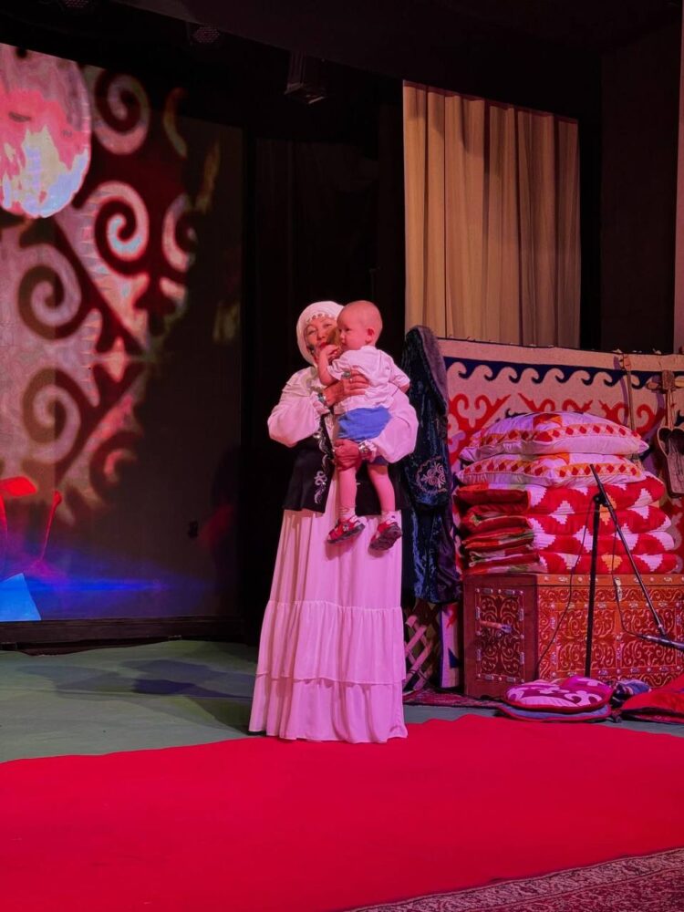 ЕНЕ МЕН КЕЛІН — ОТБАСЫ ҰЙЫТҚЫСЫ