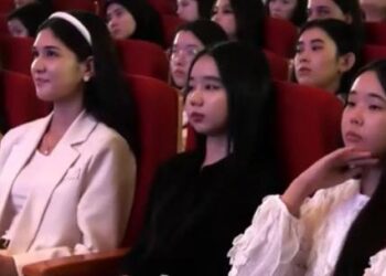 27 МЫҢ БҮЛДІРШІН МЕКТЕП ТАБАЛДЫРЫҒЫН АТТАДЫ