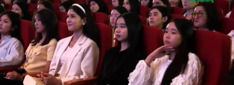 27 МЫҢ БҮЛДІРШІН МЕКТЕП ТАБАЛДЫРЫҒЫН АТТАДЫ