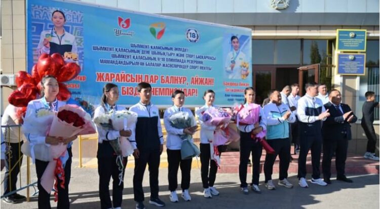 27 МЫҢ БҮЛДІРШІН МЕКТЕП ТАБАЛДЫРЫҒЫН АТТАДЫ