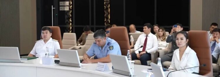 МЕРЕЙТОЙ АЯСЫНДАҒЫ ХАЛЫҚҚА ҚАМҚОРЛЫҚ