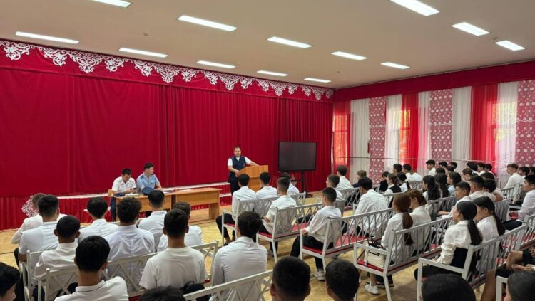 ЖАСТАРҒА ҚҰҚЫҚТЫҚ ТӘРБИЕ – ПОЛИЦИЯНЫҢ БАСТЫ МІНДЕТІ