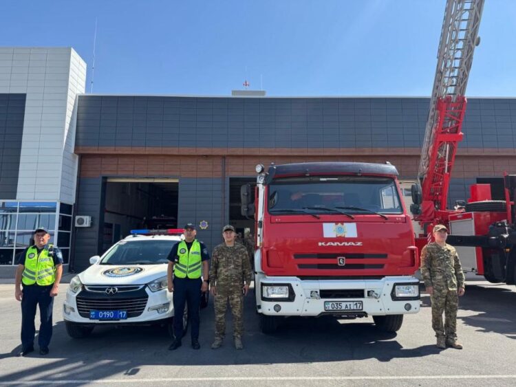 ҰЛАНДЫҚТАР 50 БҮЛДІРШІНГЕ МЕКТЕПКЕ БАРУҒА ҚАЖЕТТІ ҚҰРАЛДАР СЫЙЛАДЫ»