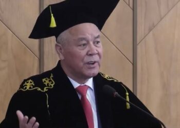 ЖАСТАРҒА ЖОЛ КӨРСЕТКЕН ҒАЛЫМ