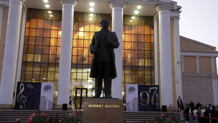 ЖҰМАТ ШАНИН РУХЫМЕН ӨРІЛГЕН ЖАҢА МАУСЫМ