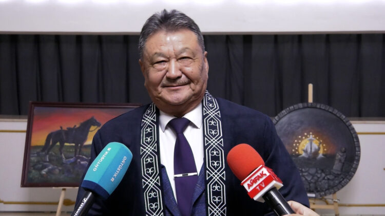 ЖҰМАТ ШАНИН РУХЫМЕН ӨРІЛГЕН ЖАҢА МАУСЫМ