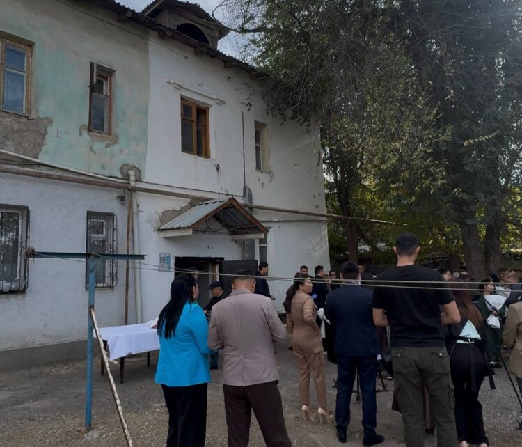 8 ОТБАСЫҒА ЖАҢА ПӘТЕРДІҢ КІЛТІ ТАБЫСТАЛДЫ