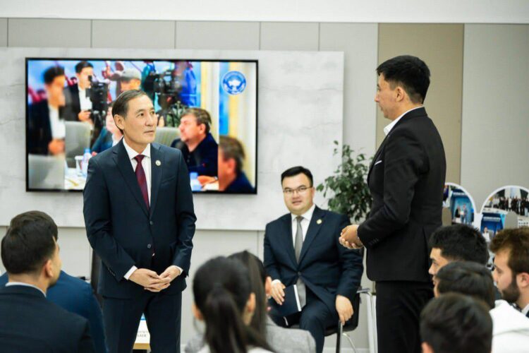 МЕМЛЕКЕТТІК ТІЛДІ ДӘРІПТЕУ БАҒЫТЫНДАҒЫ ЖҰМЫСТАР