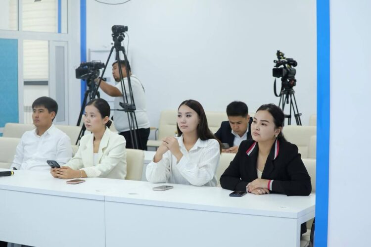 ИНФРАҚҰРЫЛЫМ МӘСЕЛЕЛЕРІ ШЕШІЛУДЕ