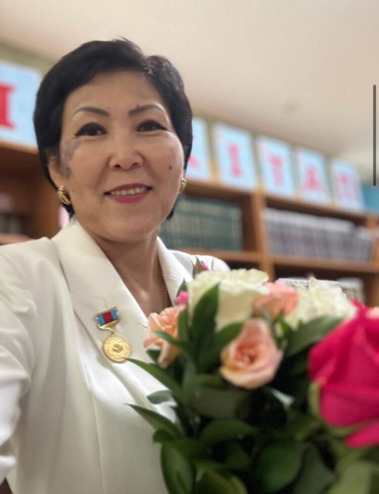 МЕМЛЕКЕТ БАСШЫСЫНАН МАРАПАТ АЛҒАН ҰСТАЗ