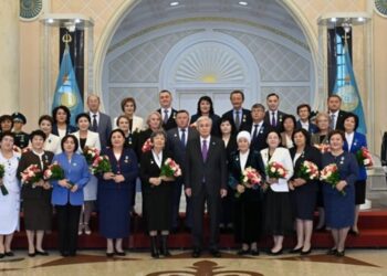 МЕМЛЕКЕТ БАСШЫСЫНАН МАРАПАТ АЛҒАН ҰСТАЗ