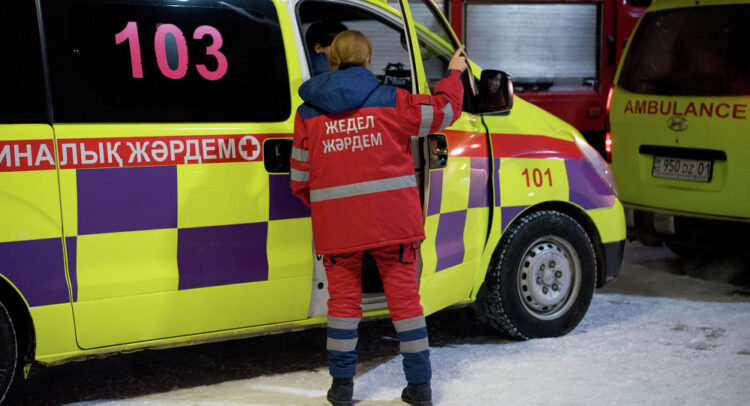 ЖЕДЕЛ-ЖӘРДЕМ ҚЫЗМЕТКЕРЛЕРІНІҢ ЖАЛАҚЫСЫ ӨСЕДІ — ДЕНСАУЛЫҚ САҚТАУ МИНИСТРЛІГІ