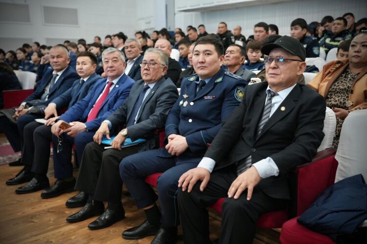 ПОЛИЦИЯ АРДАГЕРЛЕРІНЕ ҚҰРМЕТ КӨРСЕТІЛДІ