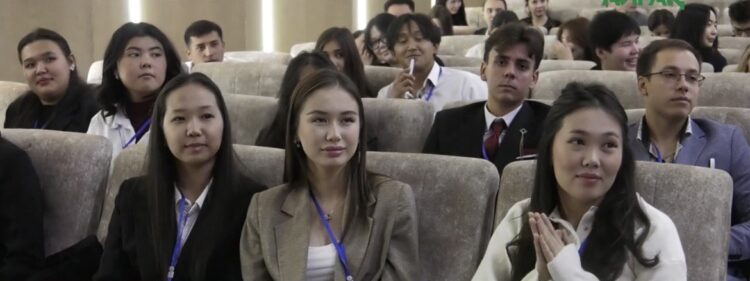 ЗИЯТКЕР ЖАСТАР ПІКІРСАЙЫС АЛАҢЫНДА