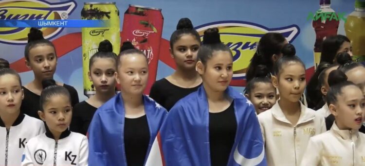 600 ГИМНАСТШЫ БАҚ СЫНАУДА