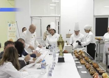 ӘЛЕМДІК БАЙҚАУҒА ЖОЛДАМА АЛҒАН АСПАЗ